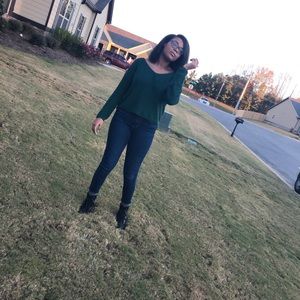 Meet your Posher, Aurielle